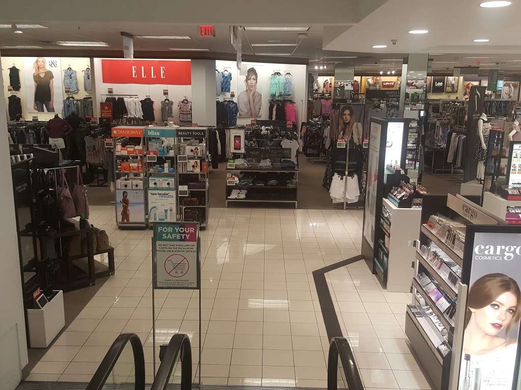 Kohl's Campbell in 525 E Hamilton Ave, Campbell, CA 95008, USA