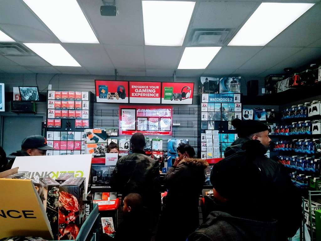 GameStop | Scottsdale Shopping Center, 7945 S Cicero Ave, Chicago, IL 60652 | Phone: (773) 284-5599