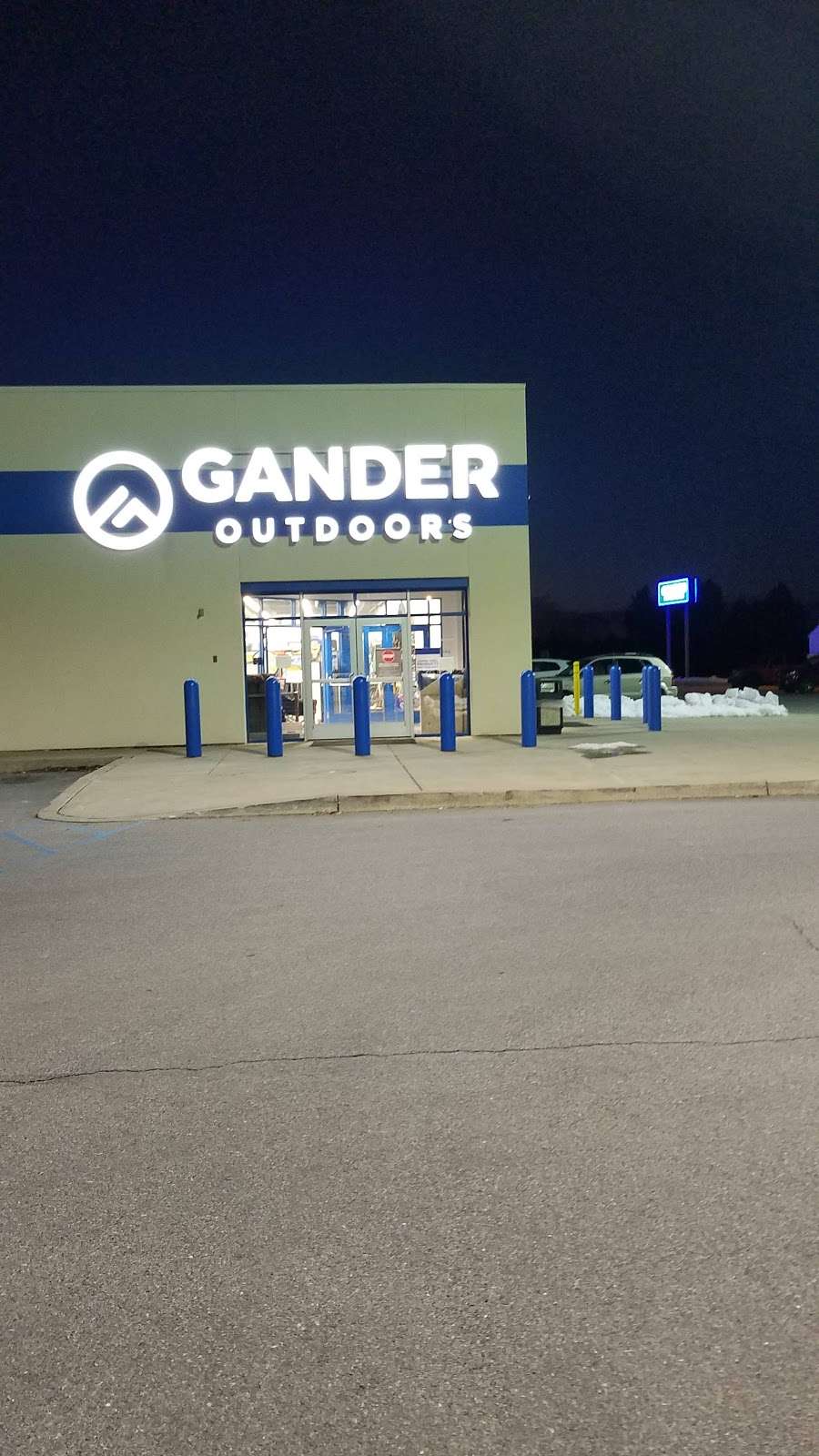 Gander Outdoors of Chambersburg | 3285 Black Gap Rd, Chambersburg, PA 17202, USA | Phone: (717) 753-6302