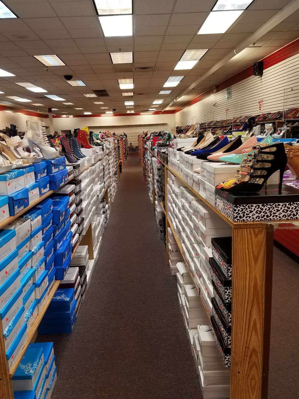 Shoe Time 55th | 5401 S Wentworth Ave, Chicago, IL 60609 | Phone: (773) 548-6000