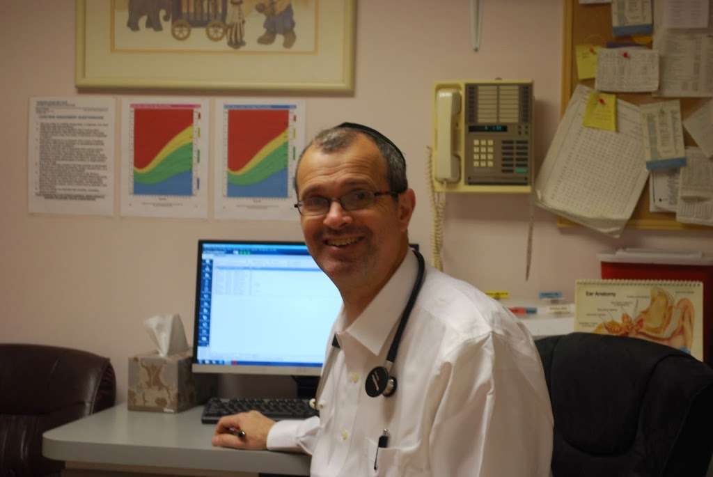 Howard Nass MD FAAP Pediatric Office | 7601 113th St, Flushing, NY 11375 | Phone: (718) 520-1070