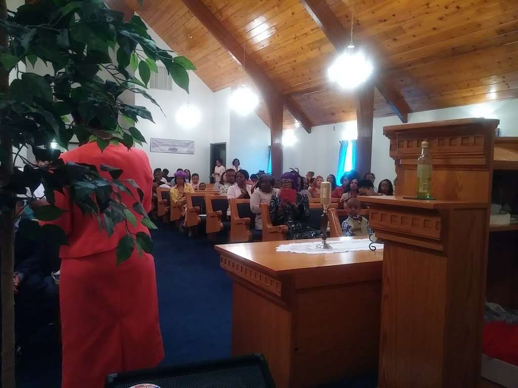 New Hope Church-God In Christ | 1400 W Santa Fe St, Olathe, KS 66061, USA | Phone: (913) 768-8300