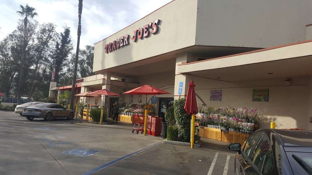 Trader Joes | 14119 Riverside Dr, Sherman Oaks, CA 91423, USA | Phone: (818) 789-2771