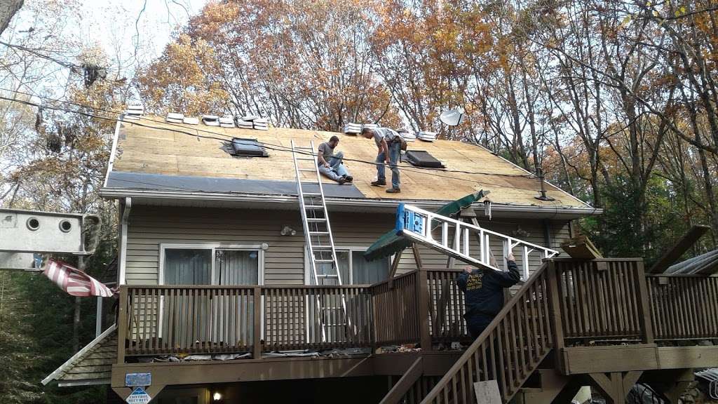 Bertolini Roofing & Siding | 7 Pine Point Dr Ste 4 #528, Albrightsville, PA 18210 | Phone: (570) 722-0983