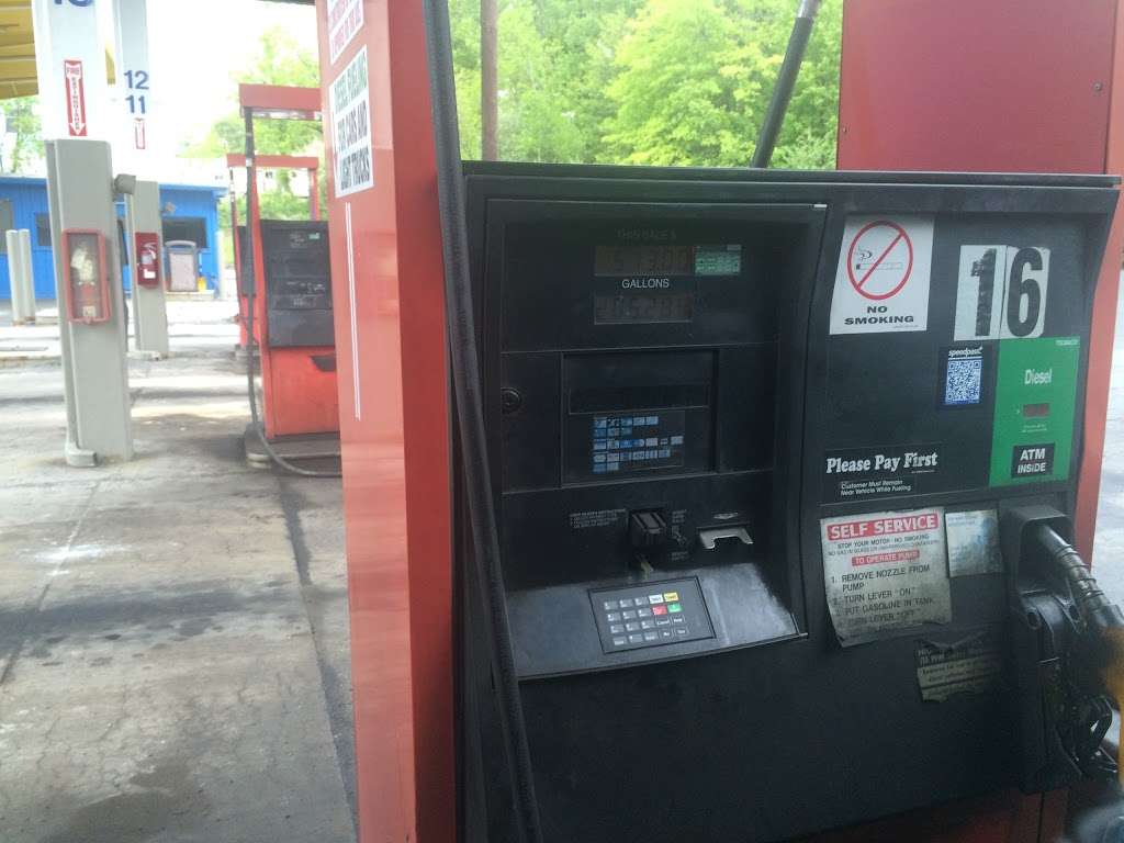 Exxon | 3577 PA-611, Bartonsville, PA 18321, USA