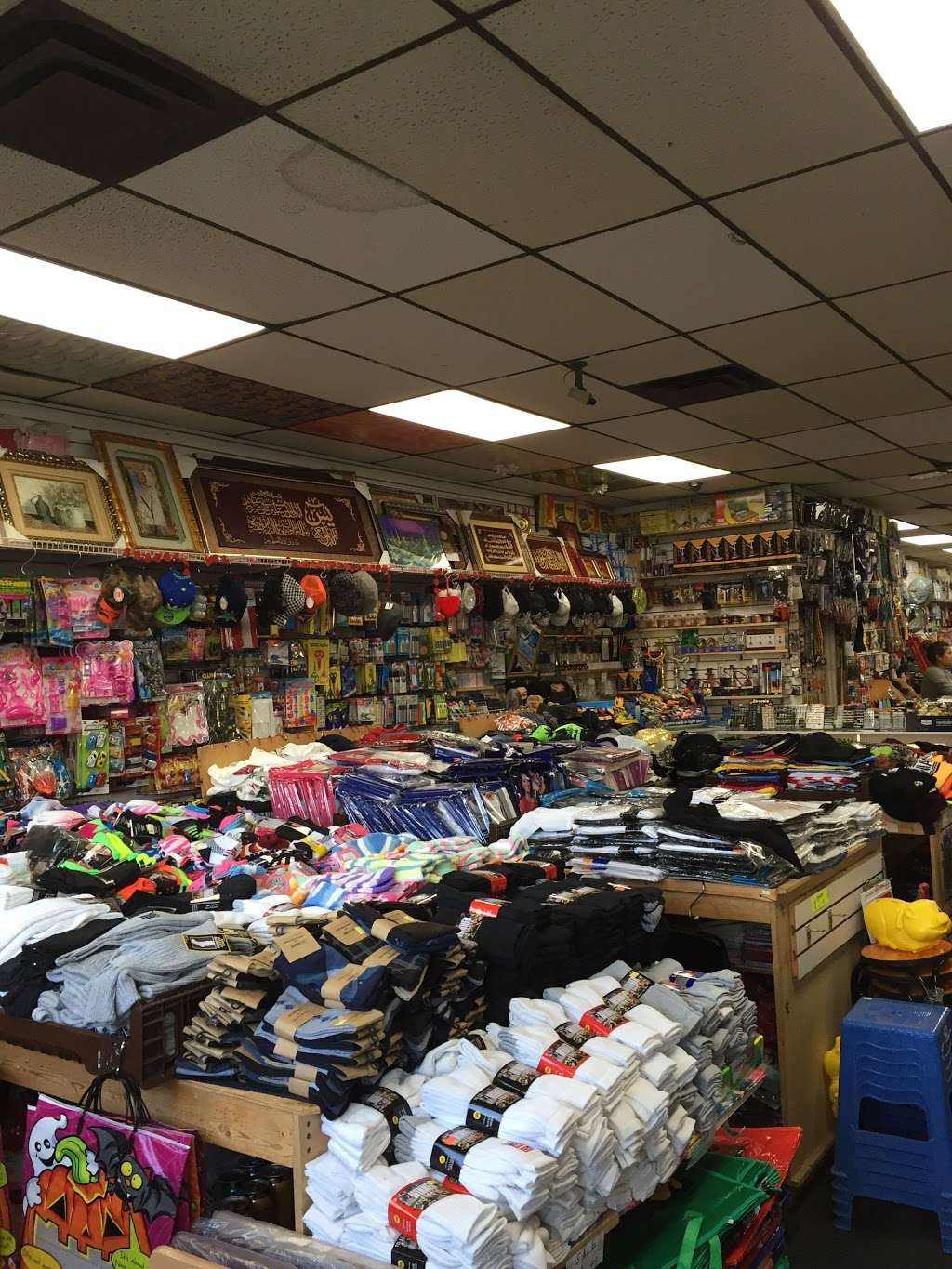 Dollar Market Plus | 506 S Van Dorn St, Alexandria, VA 22304 | Phone: (703) 212-7300