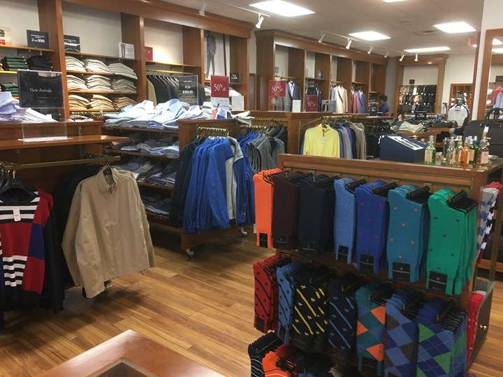 Brooks Brothers Factory Outlet | 80 Premium Outlets Blvd Ste 305, Merrimack, NH 03054, USA | Phone: (603) 424-6418