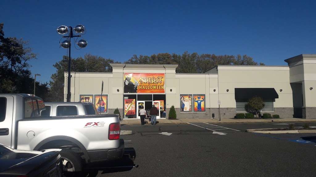 Spirit Halloween | 133 State Hwy Route 35, Eatontown, NJ 07724, USA | Phone: (866) 586-0155