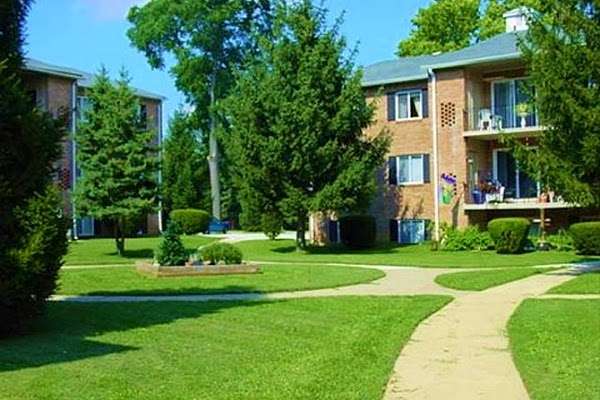 Paoli Place Apartments and Townhomes | 27 E Central Ave, B11, Paoli, PA 19301, USA | Phone: (610) 644-3333