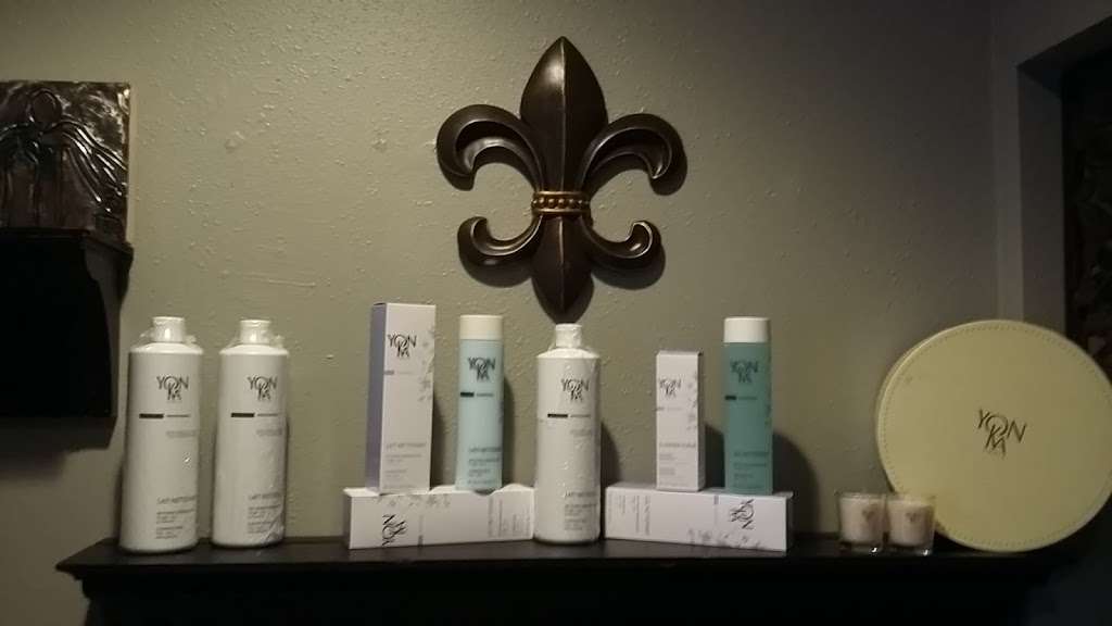 Moniques skincare Boutique | 24811 Railroad Ave suite n, Newhall, CA 91321 | Phone: (661) 799-0969