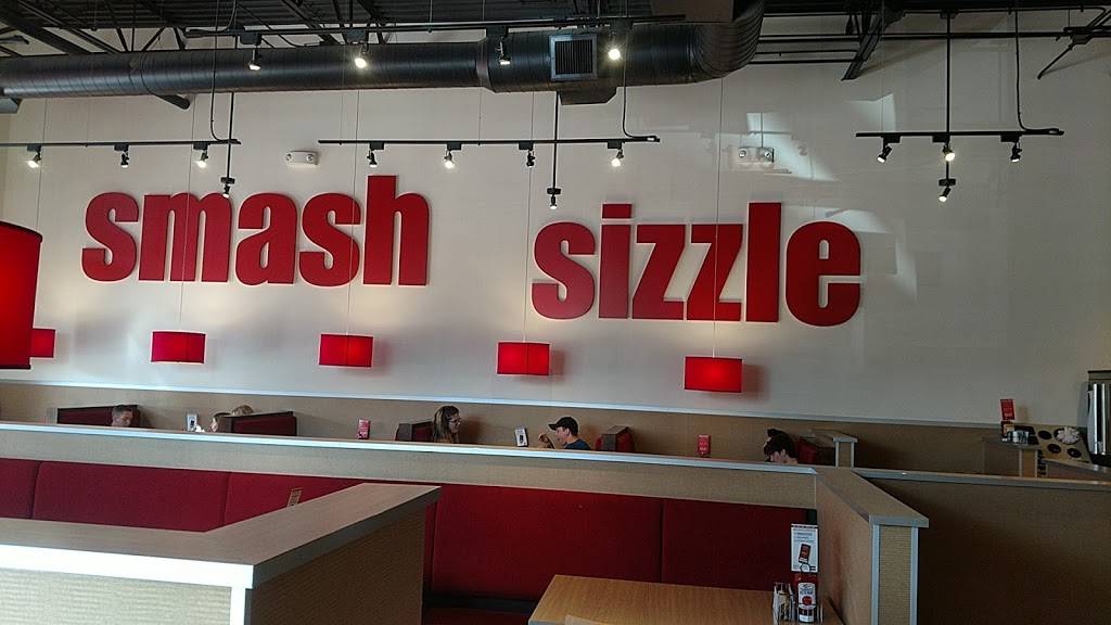 Smashburger | Delivery & Takeout Available | 2470 W Happy Valley Rd Suite 1195, Phoenix, AZ 85085 | Phone: (623) 780-1884