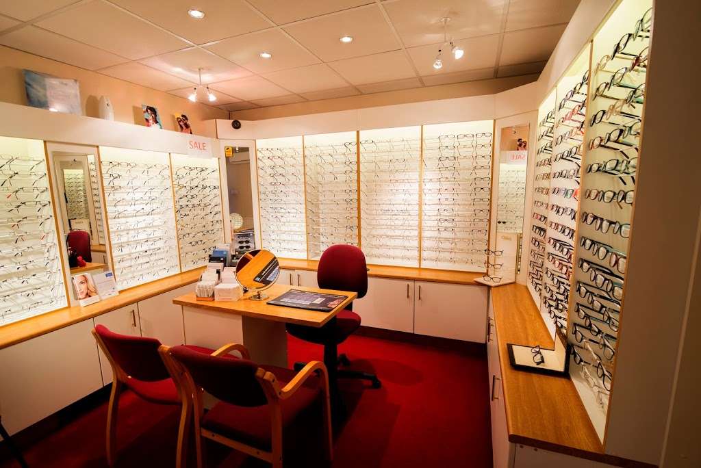 Debneys Opticians | 219 Front Ln, Upminster RM14 1LD, UK | Phone: 01708 223116