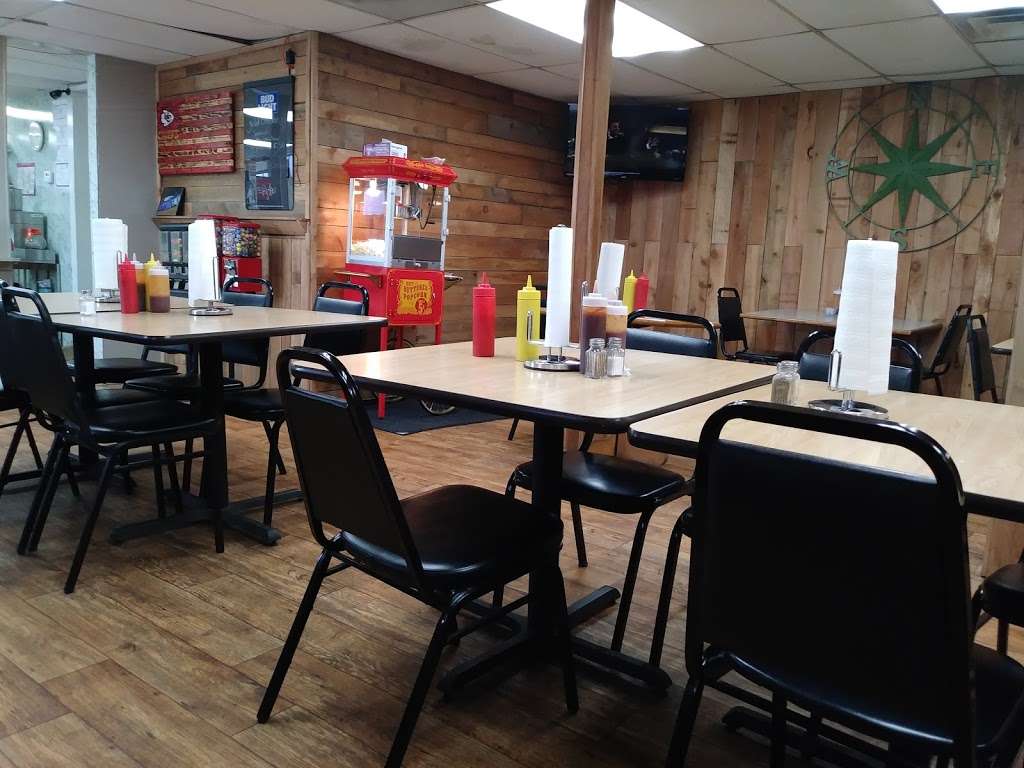 Garretts BBQ Burgers And Tenderloins | 827 W Walnut St, Mound City, KS 66056, USA | Phone: (913) 795-2789