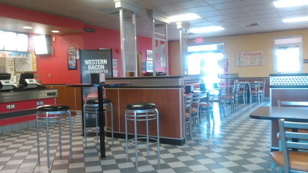 Carls Jr. | 19125 Goldenwest St, Huntington Beach, CA 92648, USA | Phone: (714) 374-8505