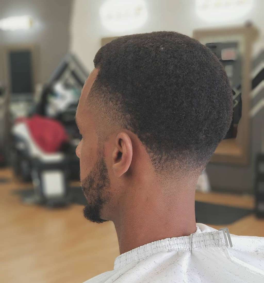 Empire barber club | 7207 Arlington Ave Suite E, Riverside, CA 92503, USA | Phone: (951) 406-1436