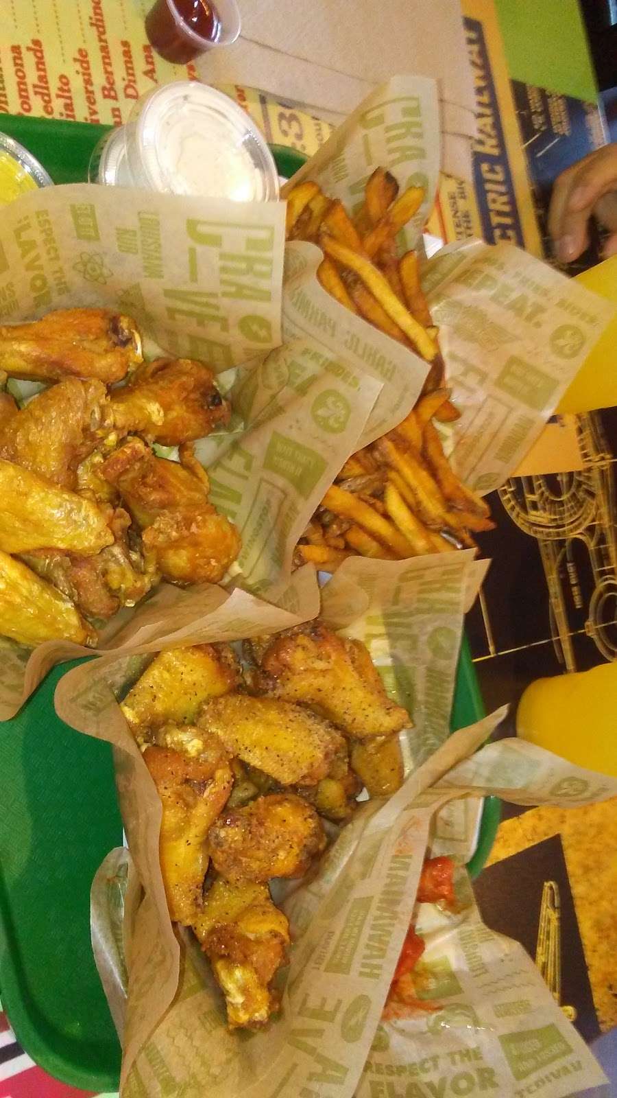 Wingstop | 8633 Woodley Ave, North Hills, CA 91343 | Phone: (818) 891-0999
