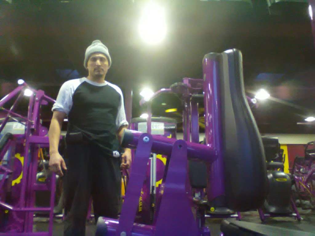 Planet Fitness | 4646 S Damen Ave, Chicago, IL 60609, USA | Phone: (773) 376-1010