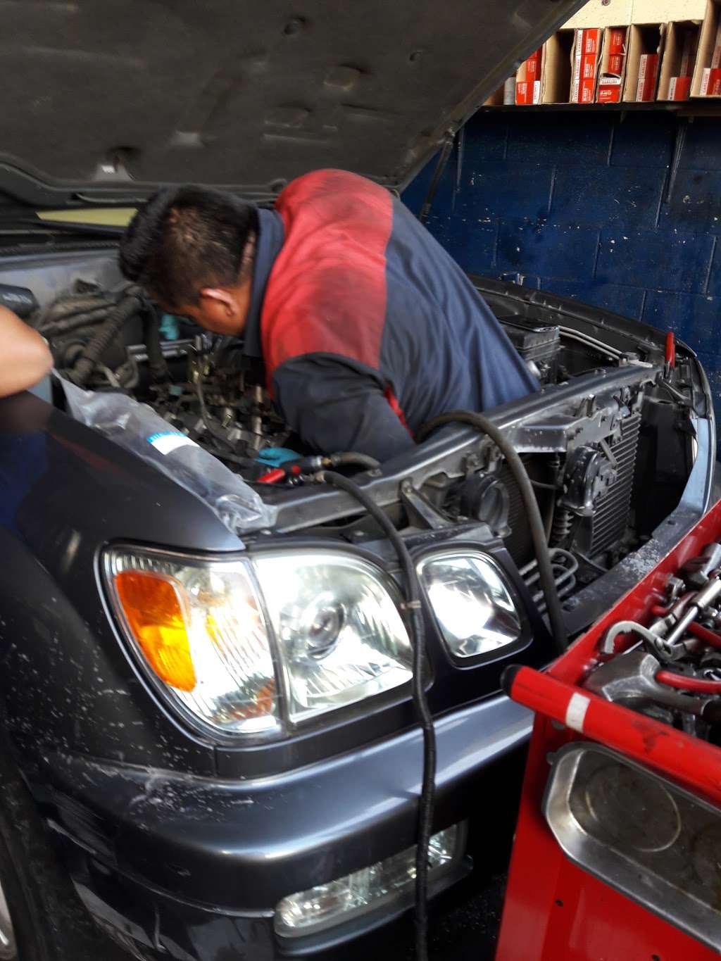 E & C Auto Repair | 716 N Alvarado St # D, Los Angeles, CA 90026, USA | Phone: (213) 401-5710