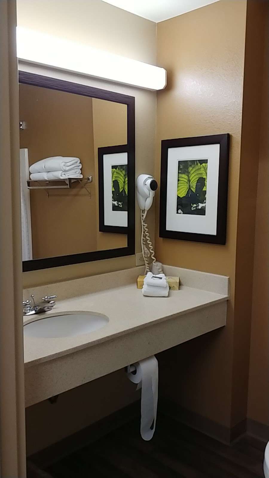 Extended Stay America - Washington D.C. - Herndon - Dulles | 1021 Elden St, Herndon, VA 20170, USA | Phone: (703) 481-5363