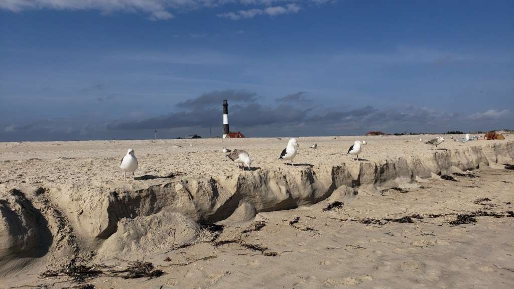 Lighthouse Beach | Bay Shore, NY 11706, USA