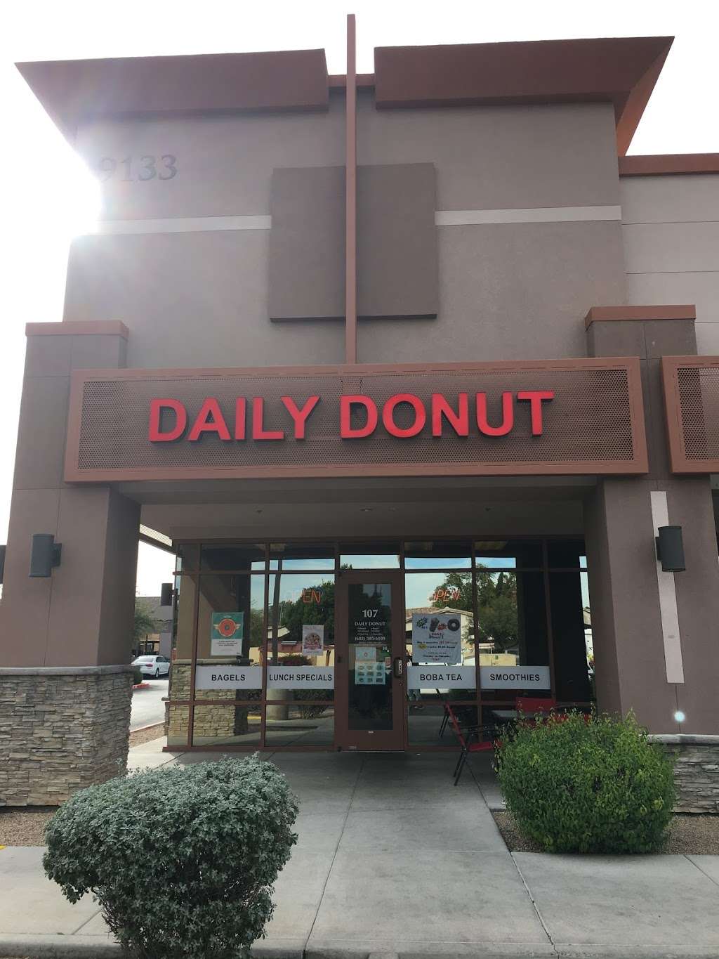 Daily Donuts & Smoothies ????????☕☕???????? | 9133 W Thunderbird Rd #107, Peoria, AZ 85381, USA | Phone: (602) 327-1990