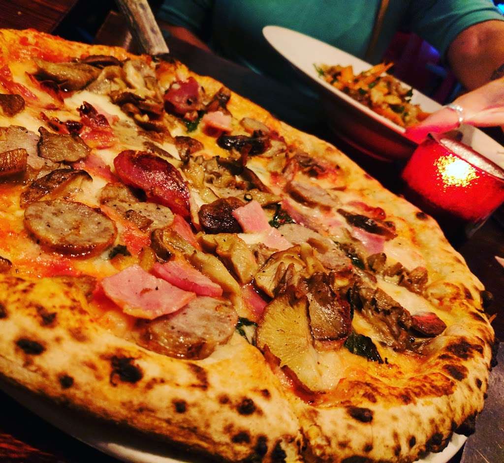 Facci Wood Fire Pizza Wine Bar | 7530 Montpelier Rd, Laurel, MD 20723 | Phone: (301) 604-5555