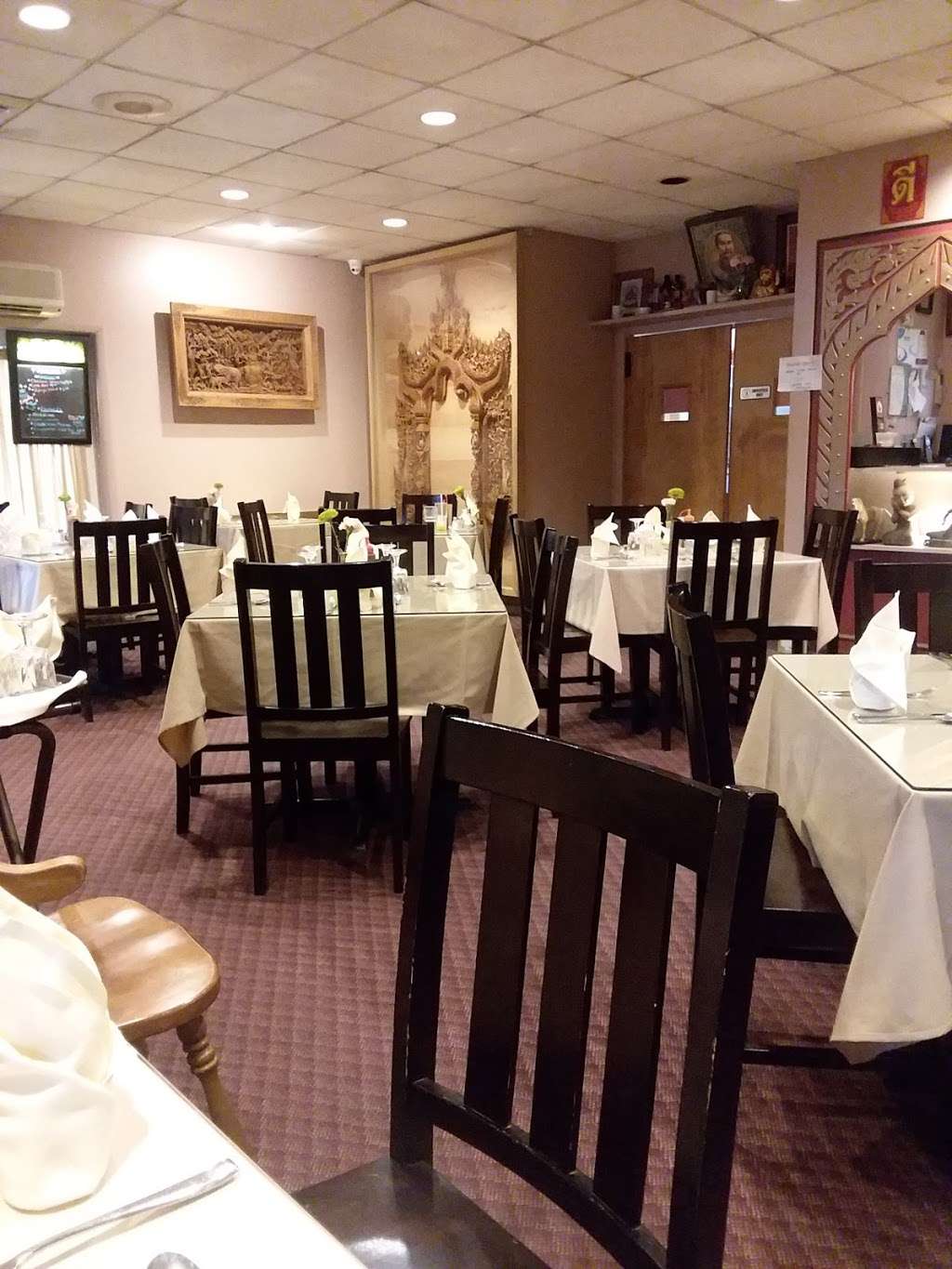 Saen Thai Cuisine | 1 Buttermilk Falls Rd, East Stroudsburg, PA 18301 | Phone: (570) 476-4911