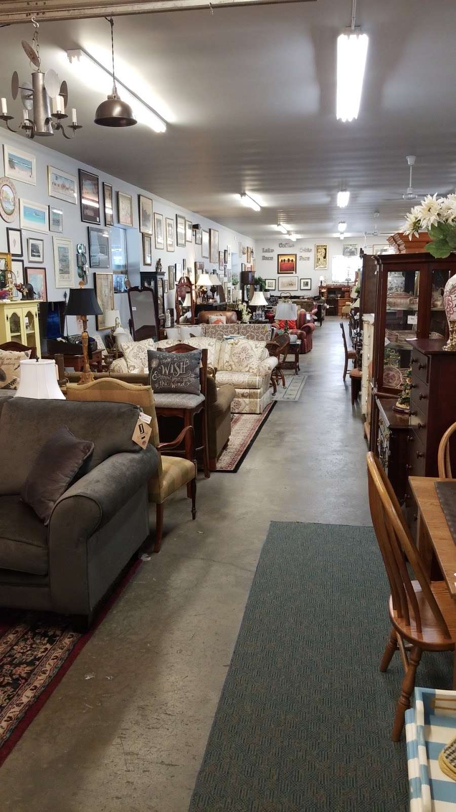 Next To New Fine Furniture | 573 Willow Rd, Lancaster, PA 17601, USA | Phone: (717) 392-0106