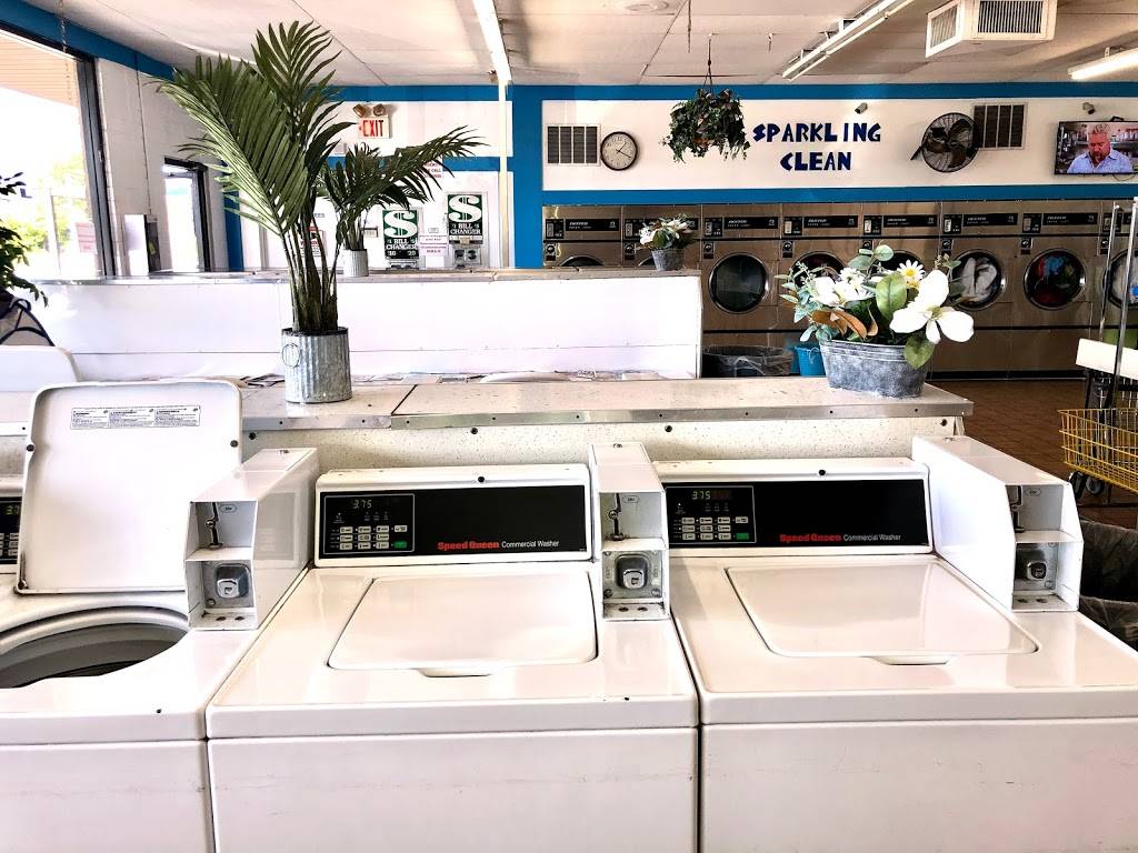 Sparkling Clean Coin Laundry | 5703 Chevrolet Blvd, Cleveland, OH 44130, USA | Phone: (440) 884-3455