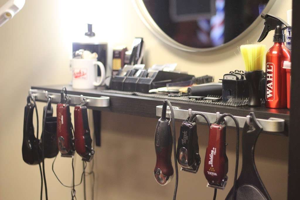 Jacobs Barbershop | 5935 W 35th St, Cicero, IL 60804 | Phone: (708) 780-4663