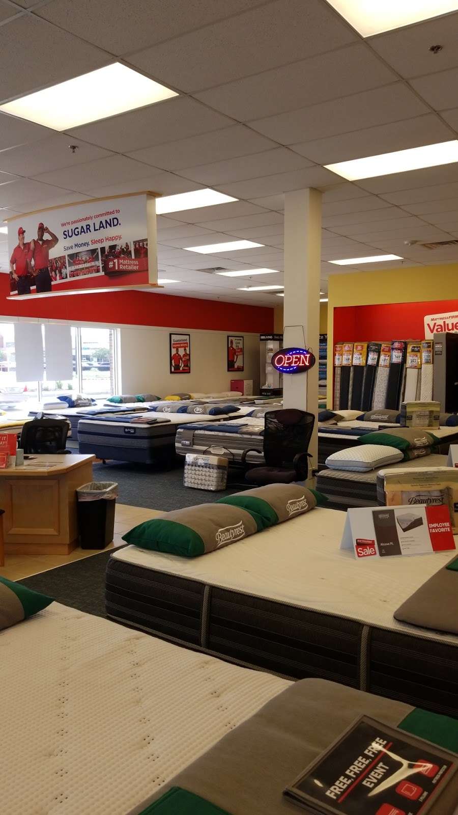 Mattress Firm Sugar Land Southwest | 520 Hwy 6 Ste 400, Sugar Land, TX 77478 | Phone: (281) 909-3362