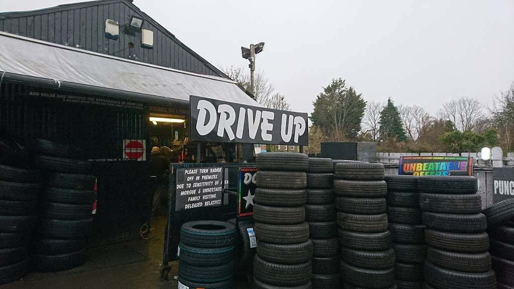 Grips Tyres & Wheels | 202c Verdant Ln, Catford, London SE6 1LJ, UK | Phone: 020 8697 8000