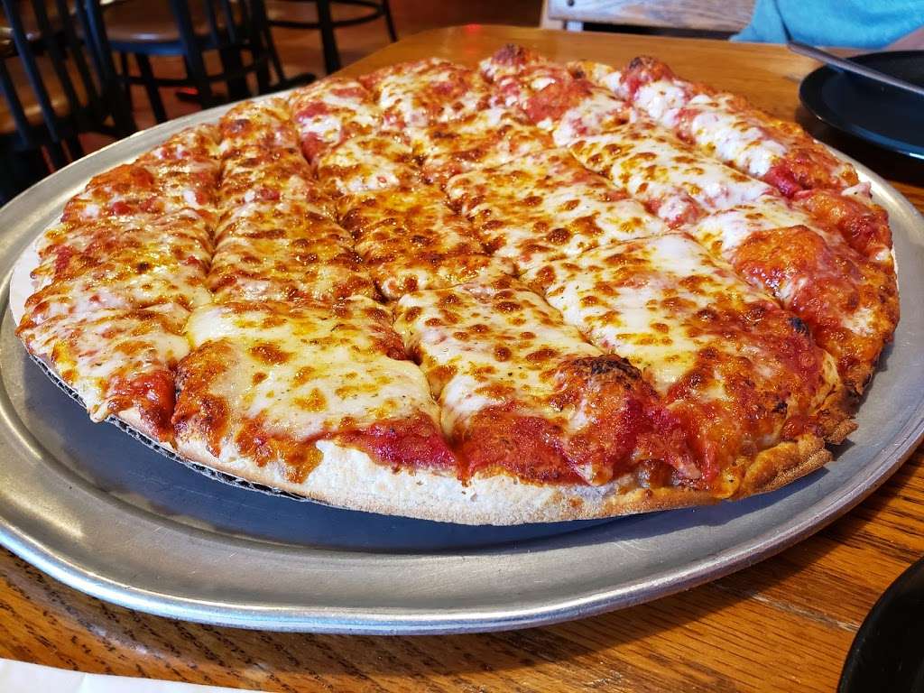 Pizza King | 1005 N Lincoln St, Greensburg, IN 47240, USA | Phone: (812) 663-7677