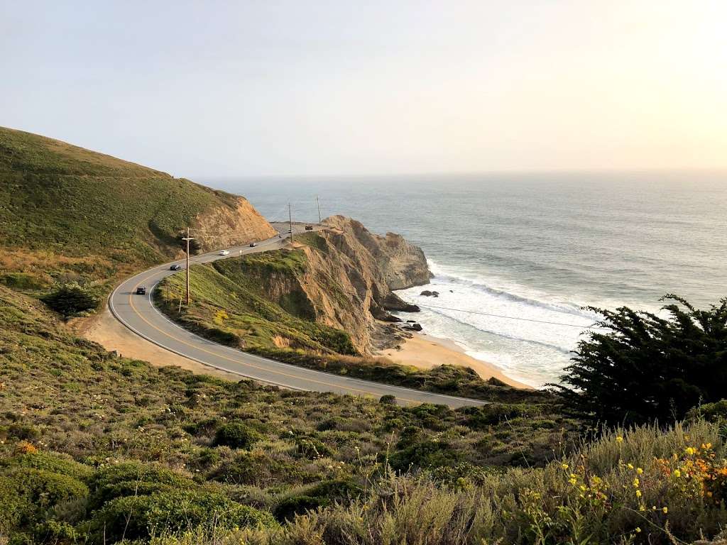 Gray Whale Cove Trailhead | Unnamed Road, Pacifica, CA 94044, USA