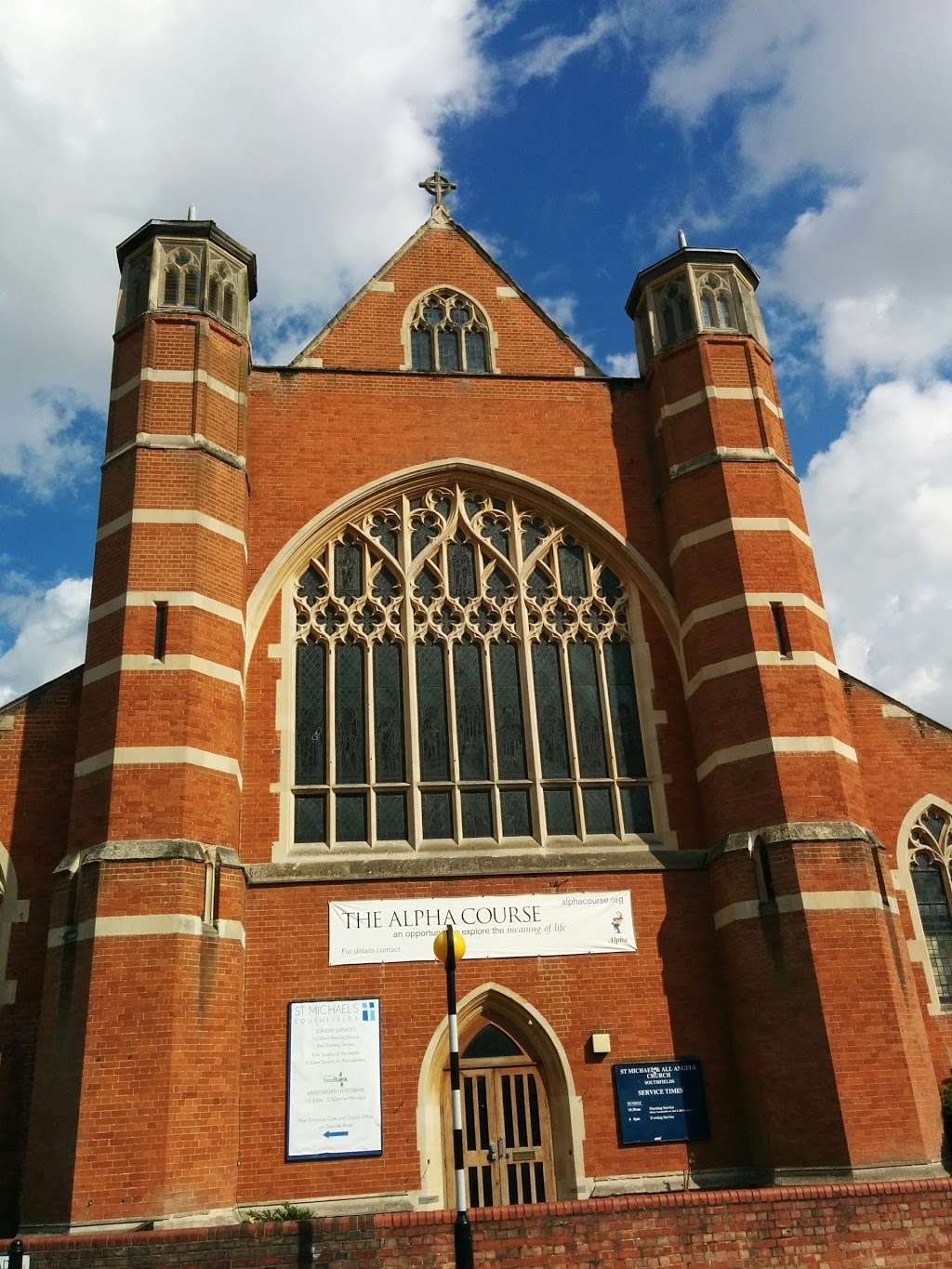 Saint Michaels Church Southfields | 71 Wimbledon Park Rd, London SW18 5TT, UK | Phone: 020 8877 3003