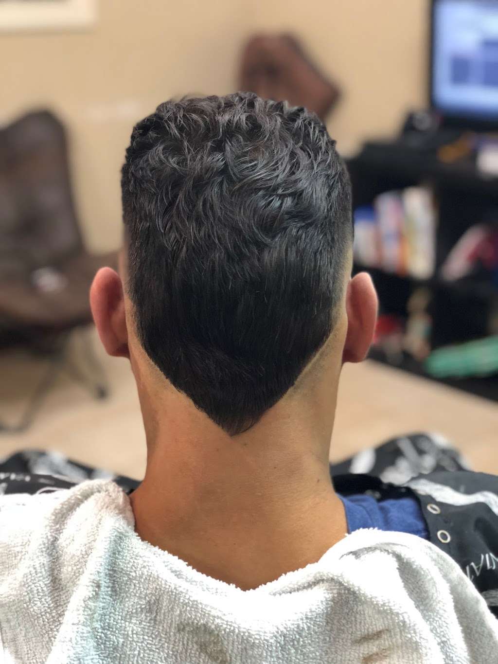 Studio Barris Barbershop | ROYAL BLDG, Pala, WORLD GYM, 10000 Emmett F Lowry Expy Ste 5, Texas City, TX 77591, USA | Phone: (409) 933-2474