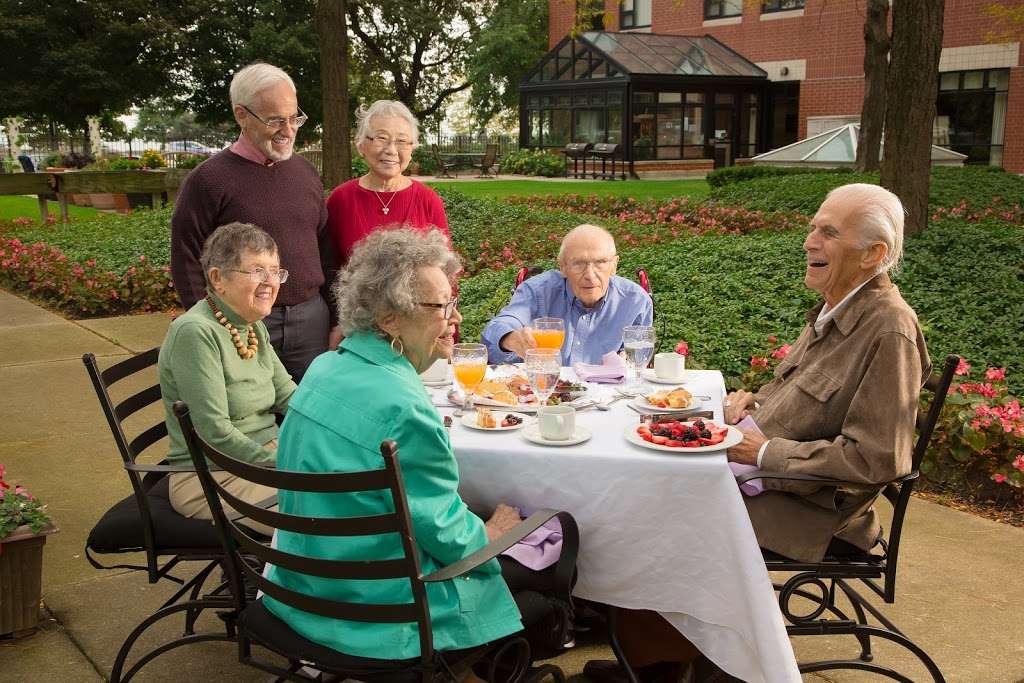 Montgomery Place Retirement Community | 5550 S Shore Dr, Chicago, IL 60637 | Phone: (773) 753-4100