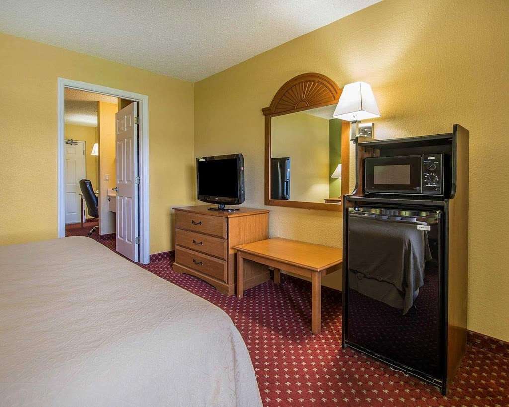 Quality Inn & Suites Mt Dora North | 16630 US 441 W, Mt Dora, FL 32757, USA | Phone: (352) 383-3400