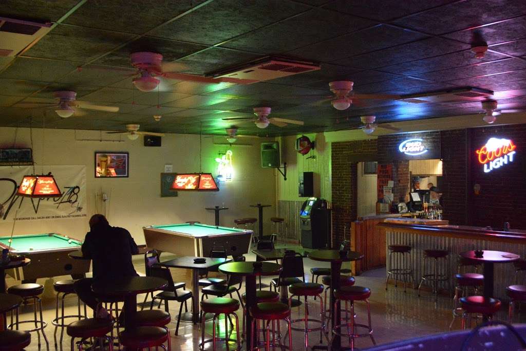 Dara & Jacks Bar & Grill | 464 Hollywell Ave, Chambersburg, PA 17201, USA | Phone: (717) 264-2322