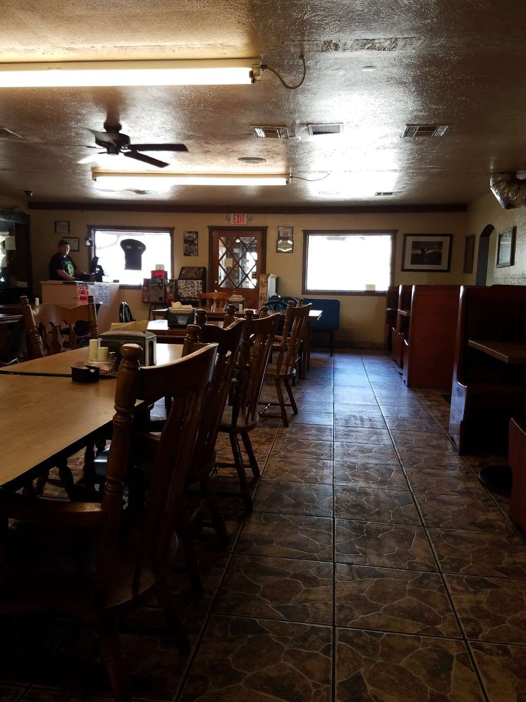 Nopalitos Mexican Restaurant | 400 Cummings St, Anahuac, TX 77514, USA | Phone: (409) 267-4000