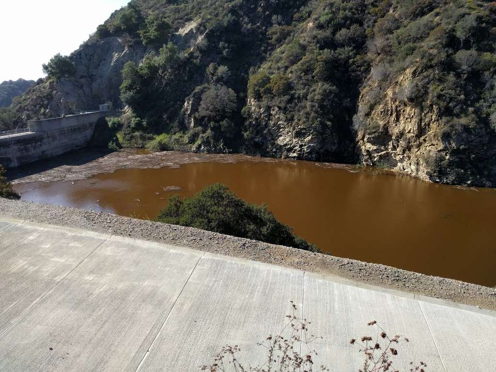 San Dimas Canyon Dam Area | 9865 N San Dimas Canyon Rd, La Verne, CA 91750, USA