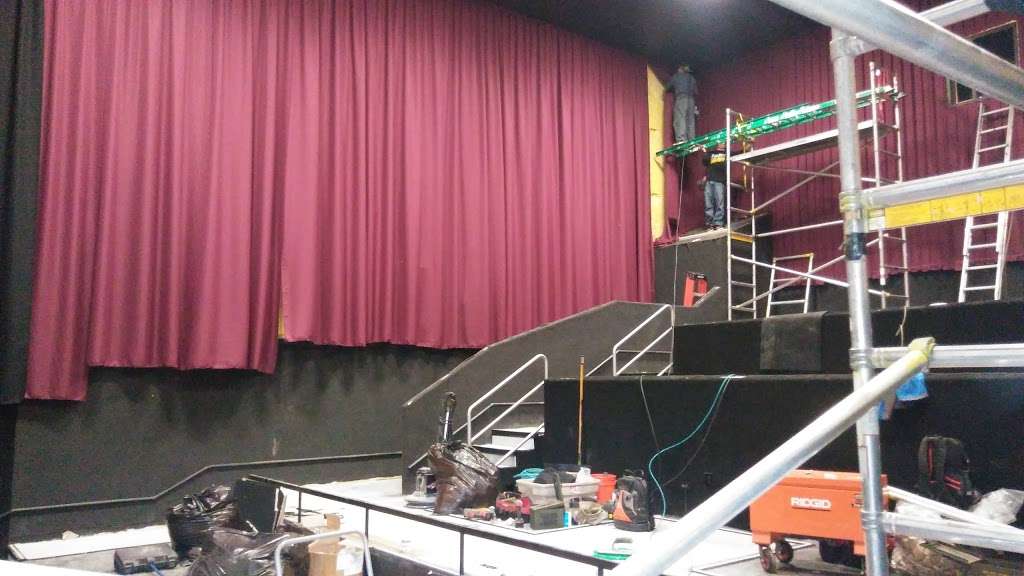 Regal Cinemas Noblesville 10 | 10075 Town and Country Blvd, Noblesville, IN 46060, USA | Phone: (844) 462-7342