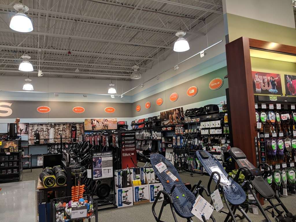 DICKS Sporting Goods | 9899 76th St, Kenosha, WI 53158, USA | Phone: (262) 697-5764