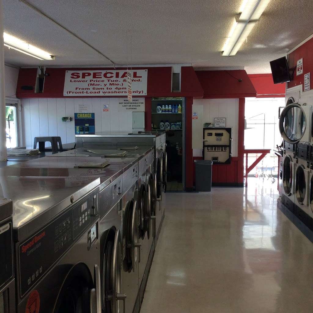 College Square Coin Laundry | 156 N Ashwood Ave, Ventura, CA 93003, USA | Phone: (805) 658-9912