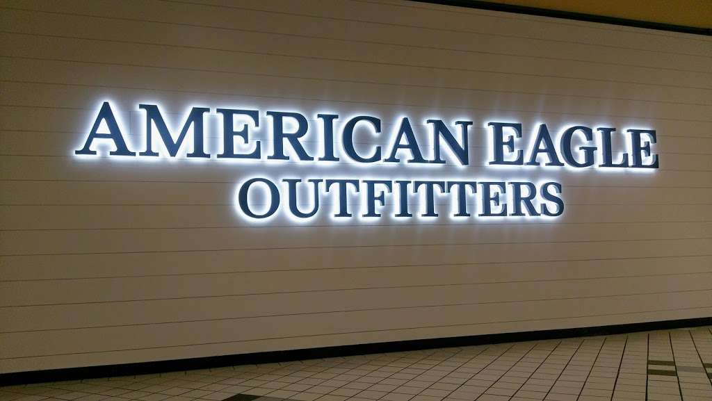 AEO & Aerie Store | 17301 Valley Mall Rd, Hagerstown, MD 21740, USA | Phone: (301) 582-2436