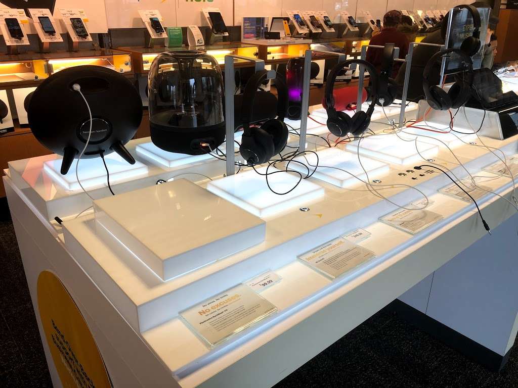 Sprint Store | 118 N Dupont Hwy, New Castle, DE 19720, USA | Phone: (302) 322-1712