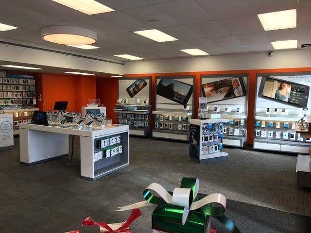 AT&T Store | 7470 Brookpark Rd, Brooklyn, OH 44144, USA | Phone: (216) 502-3940