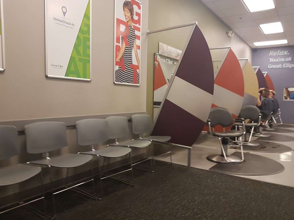 Great Clips | 55 E Horizon Ridge Pkwy Ste 110, Henderson, NV 89002, USA | Phone: (702) 221-7110