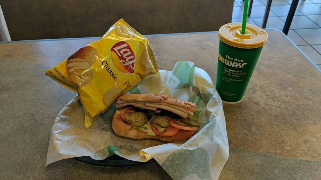 Subway | 2953 S 3rd St, Memphis, TN 38109, USA | Phone: (901) 345-2132