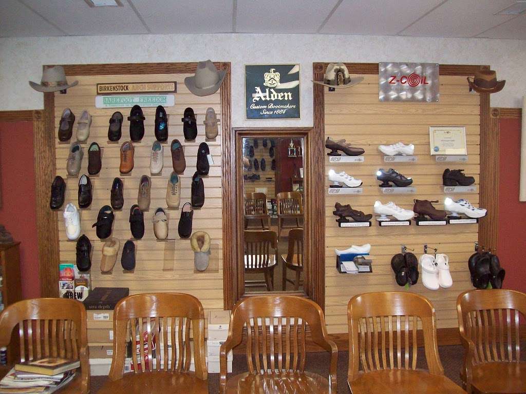 Michelangelos Foot Comfort & Pedorthic Shoppe | 8344 W Lawrence Ave, Harwood Heights, IL 60706, USA | Phone: (708) 453-4900